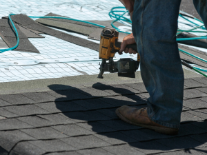 Roofing Contractor in West Easton - Expert Advice on Roof Replacement vs. Repair